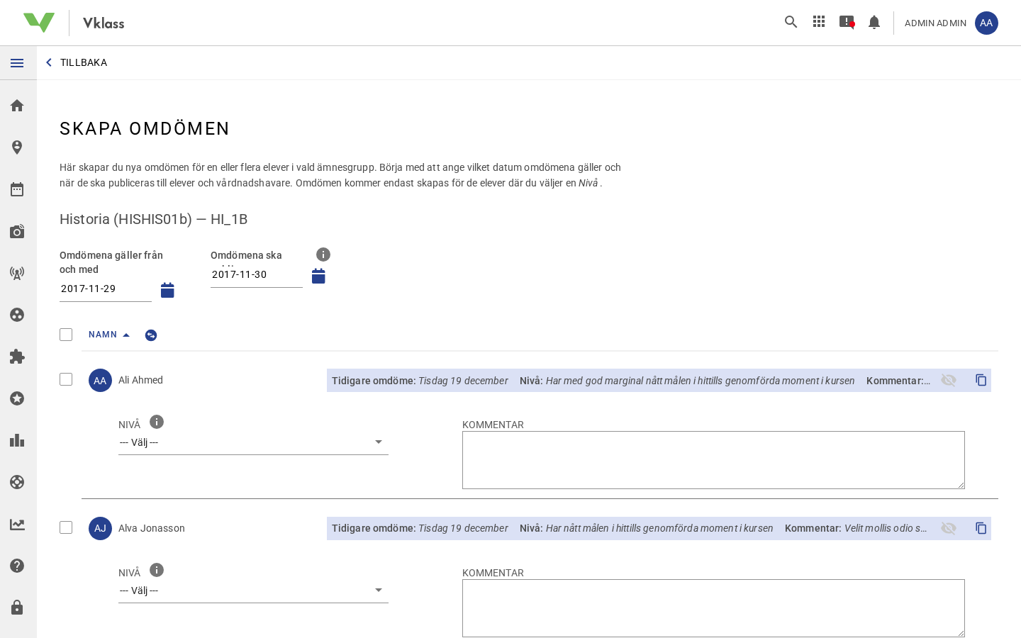 Progress reviews for a course group in Vklass, with a level and a comment per student and earlier reviews visible